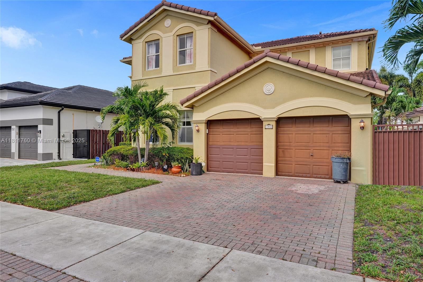 CENTURY GARDENS - Residential