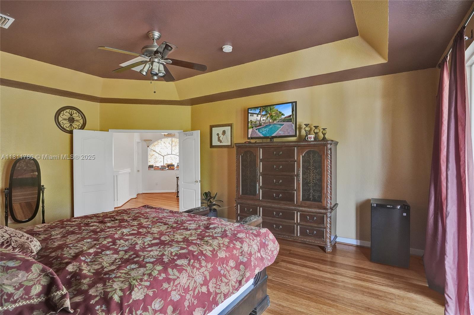 CENTURY GARDENS - Residential