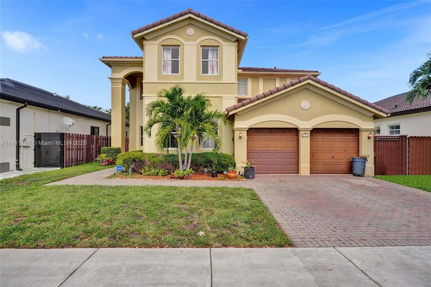 Just Listed! Beautiful 4-bedroom, 3 full-bath two-story single-family home plus a extra full suite with direct pool access—perfect for rental income or guest use. Located in a highly sought-after community with no HOA fees, this property is a rare gem in an incorporated area.
Enjoy a spacious layout with soaring ceilings, a generous second-floor balcony overlooking a private pool, and a two-car garage with additional driveway parking. Ideally situated within walking distance to top-rated elementary schools and just minutes from major highways, supermarkets, and more. Easy to show—motivated sellers!