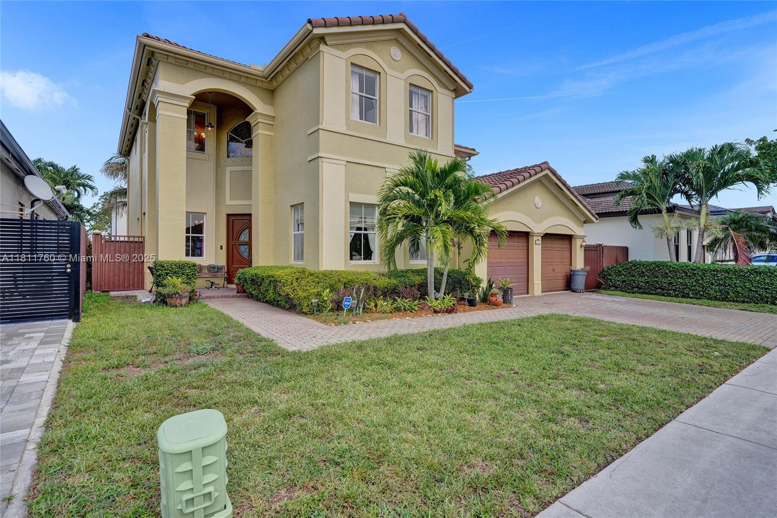 CENTURY GARDENS - Residential