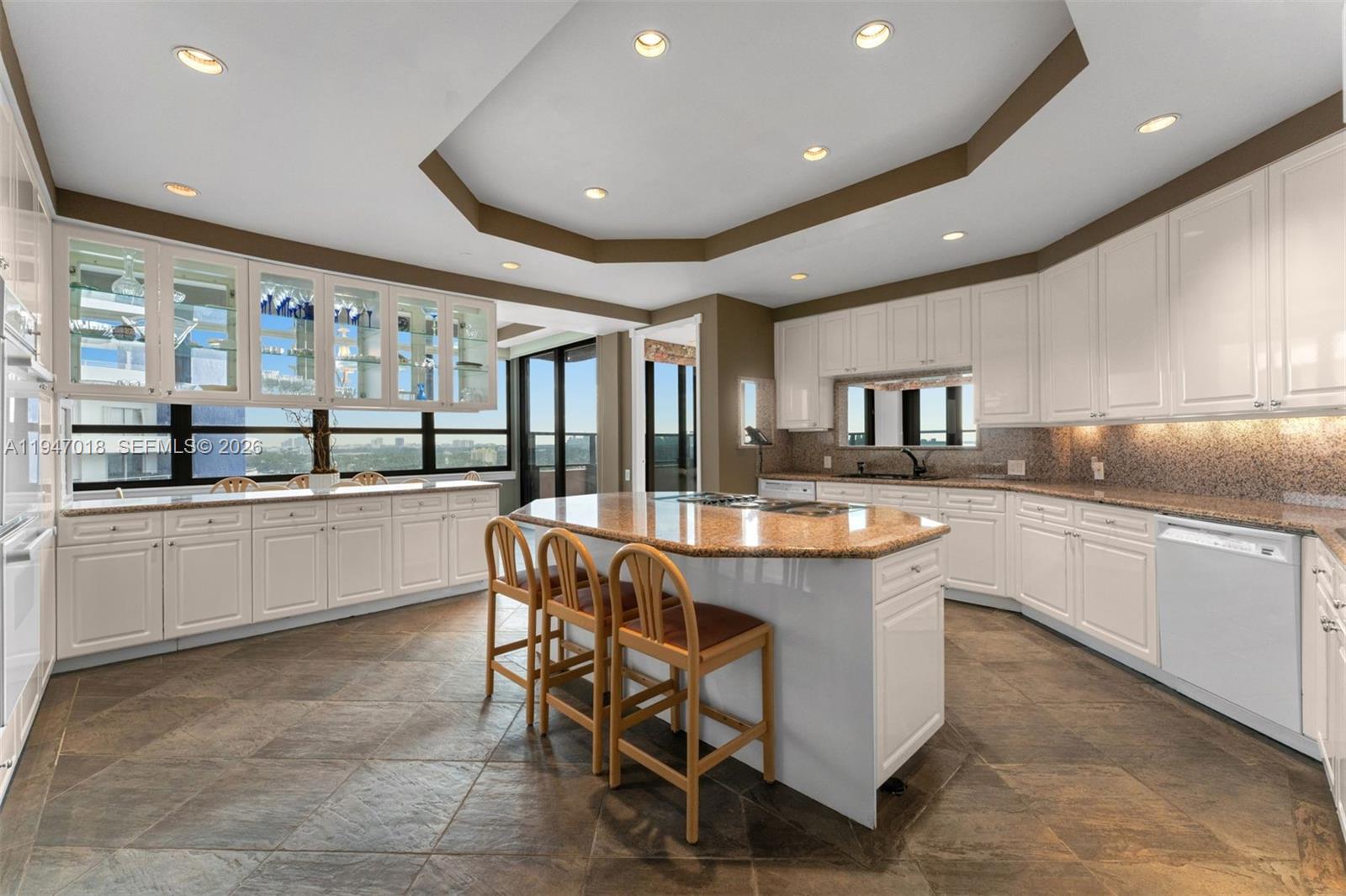 THE ALEXANDER CONDO - Residential