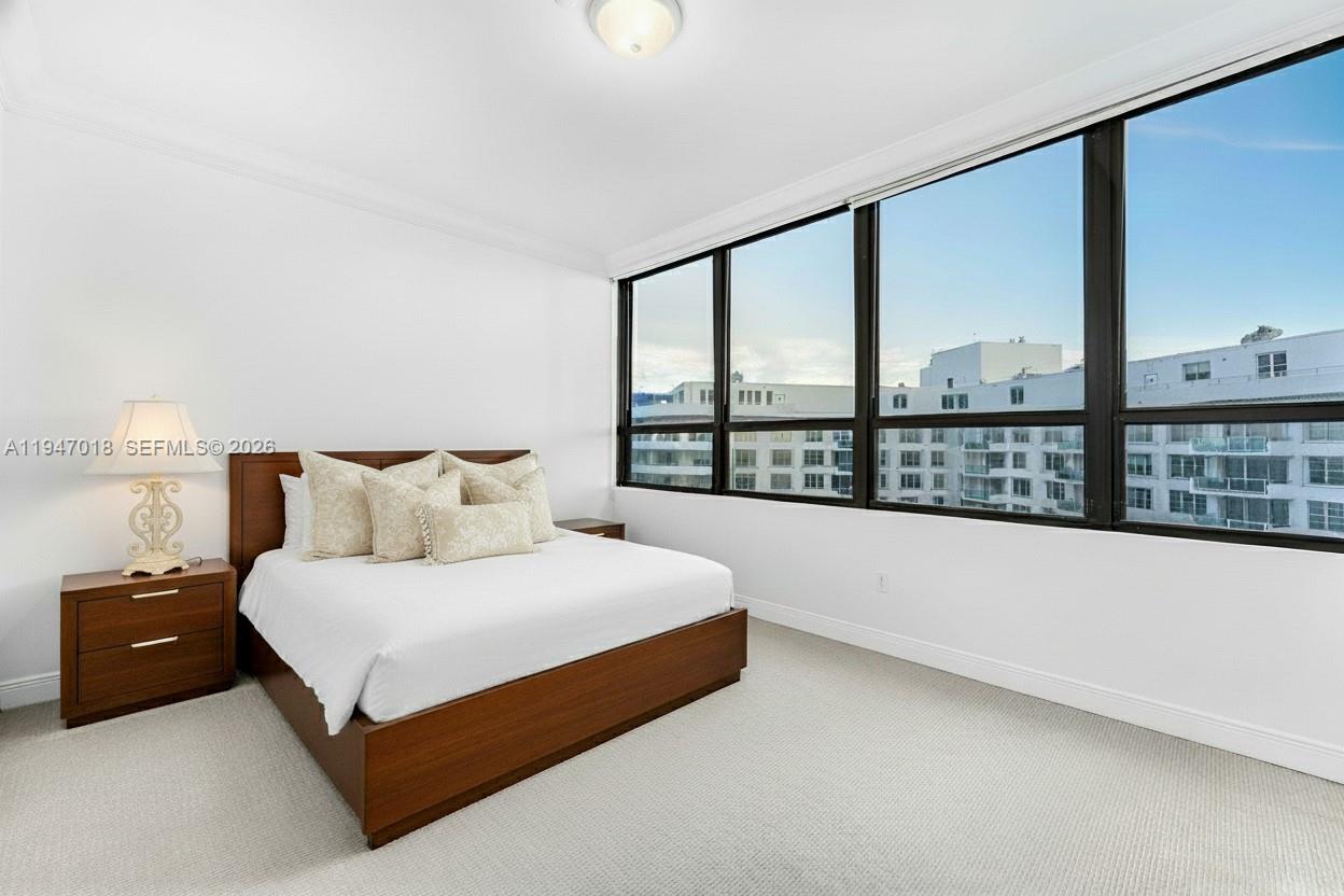 THE ALEXANDER CONDO - Residential