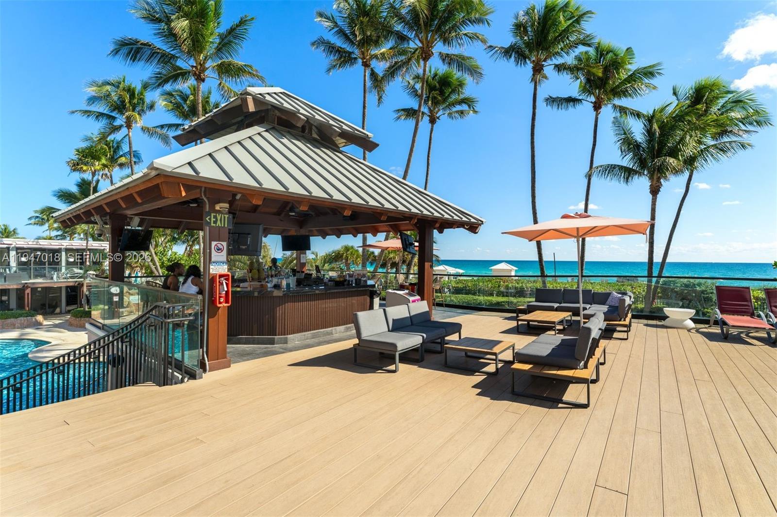 THE ALEXANDER CONDO - Residential