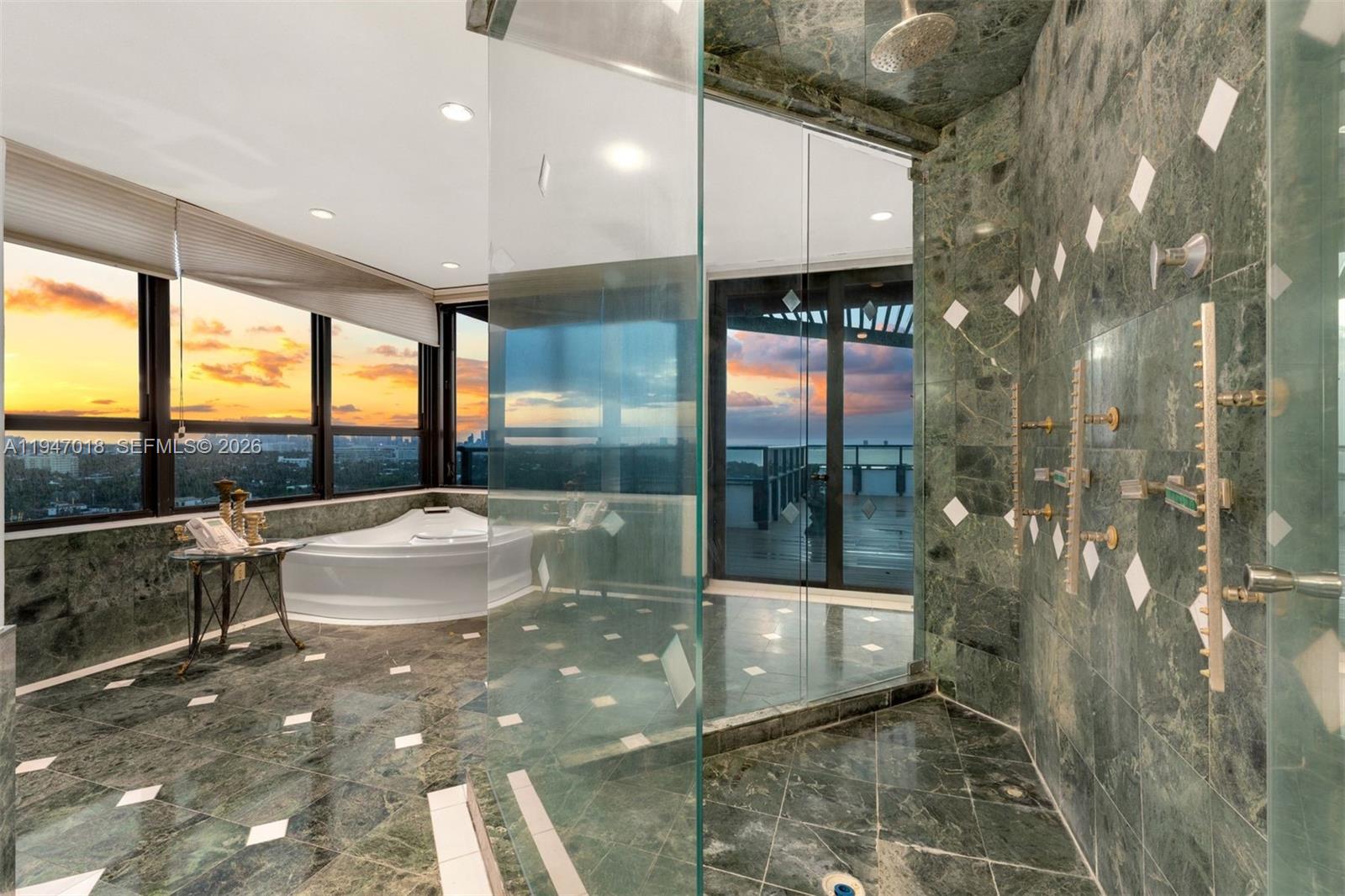 THE ALEXANDER CONDO - Residential