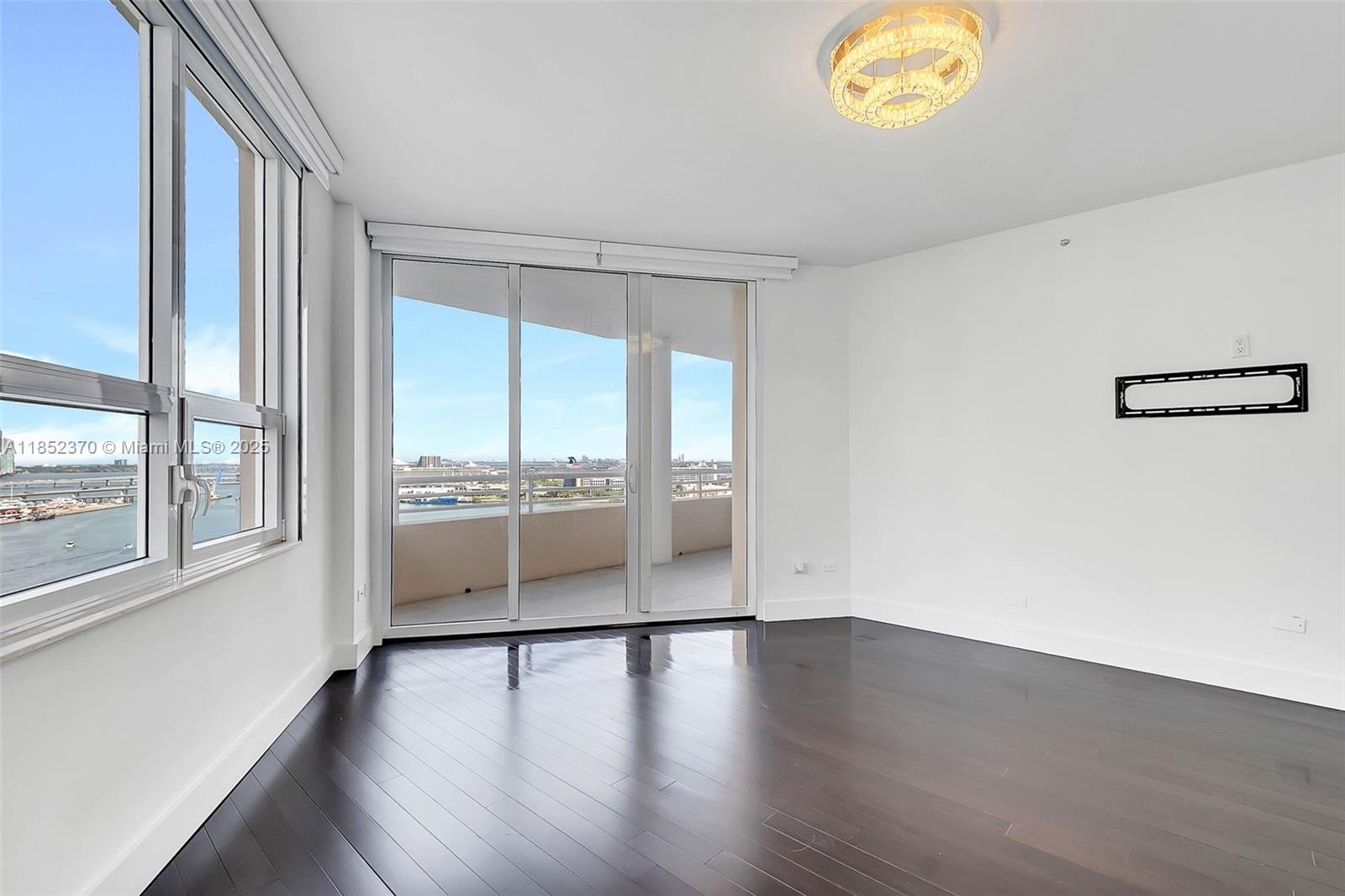 THREE TEQUESTA POINT COND - Residential