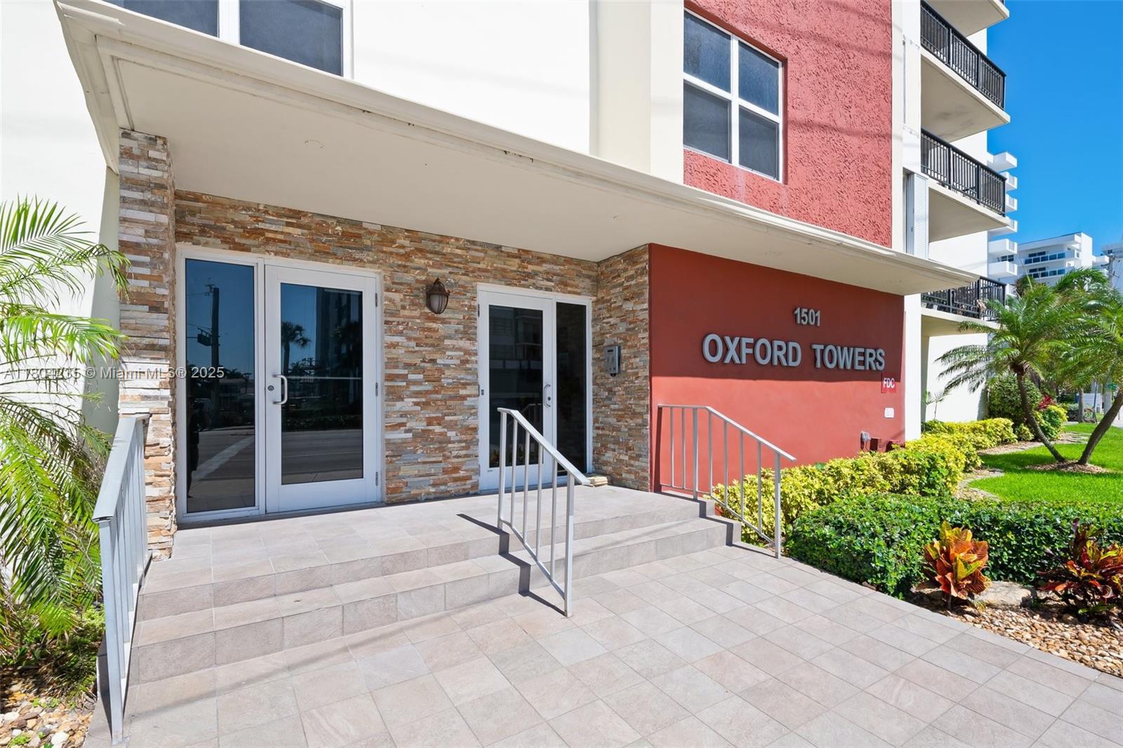 OXFORD TOWERS CONDO - Residential