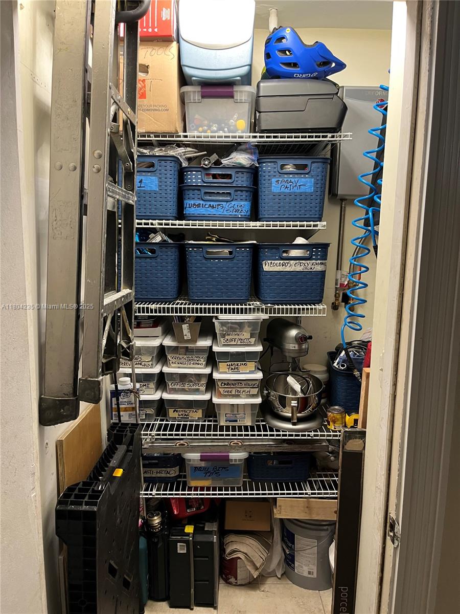 OXFORD TOWERS CONDO - Residential