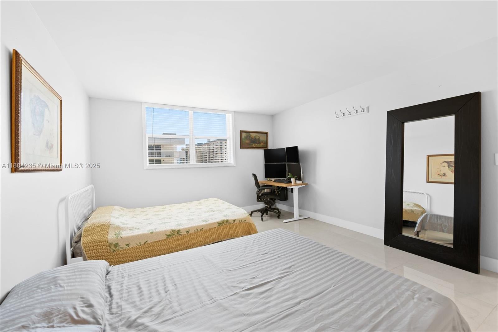 OXFORD TOWERS CONDO - Residential