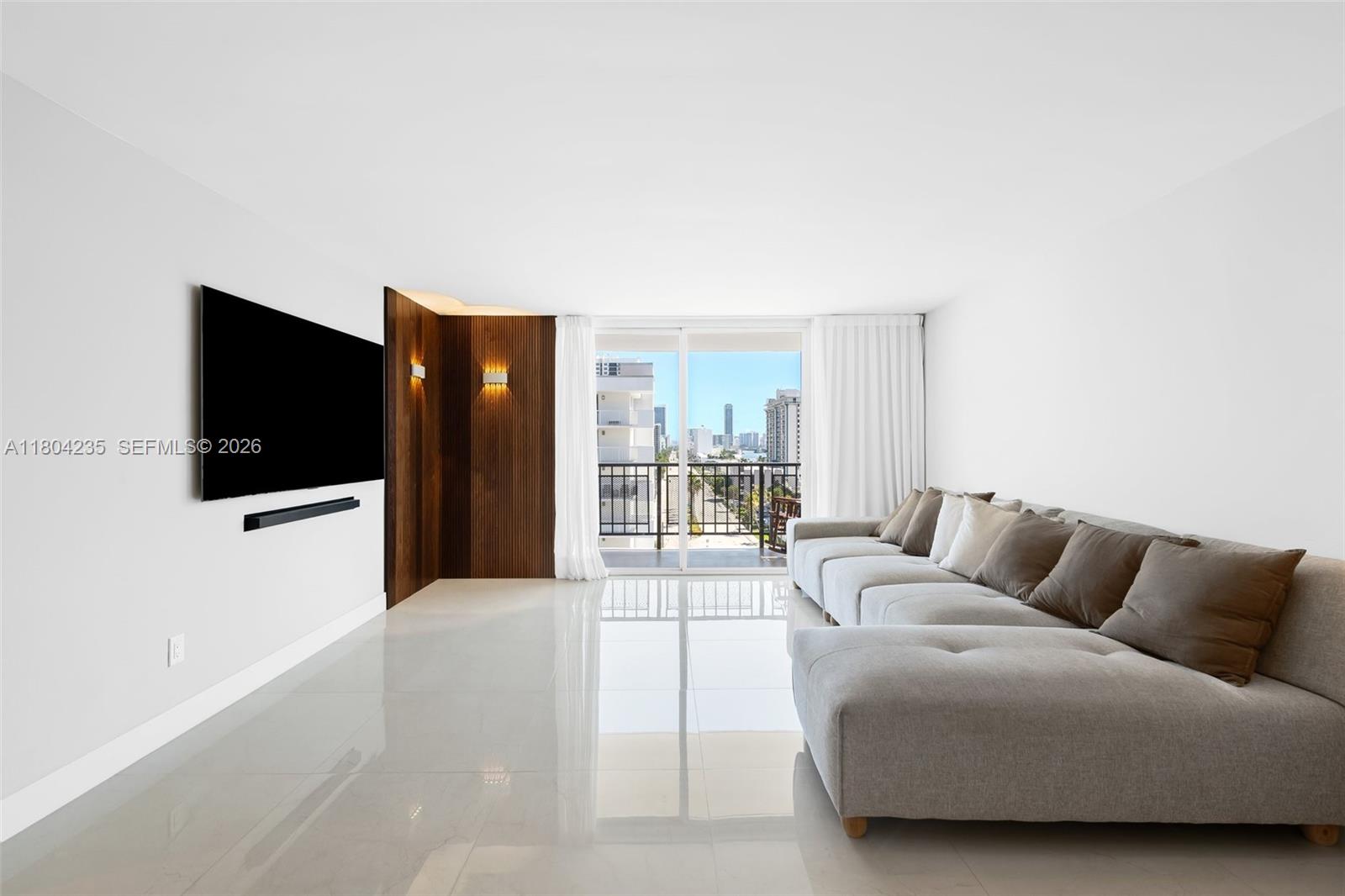 OXFORD TOWERS CONDO - Residential