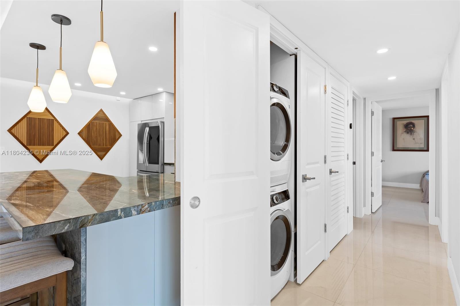 OXFORD TOWERS CONDO - Residential