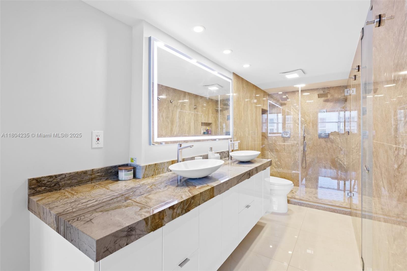 OXFORD TOWERS CONDO - Residential