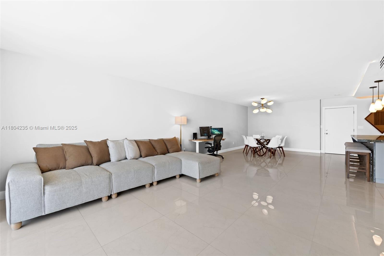 1501 S Ocean Dr 1005