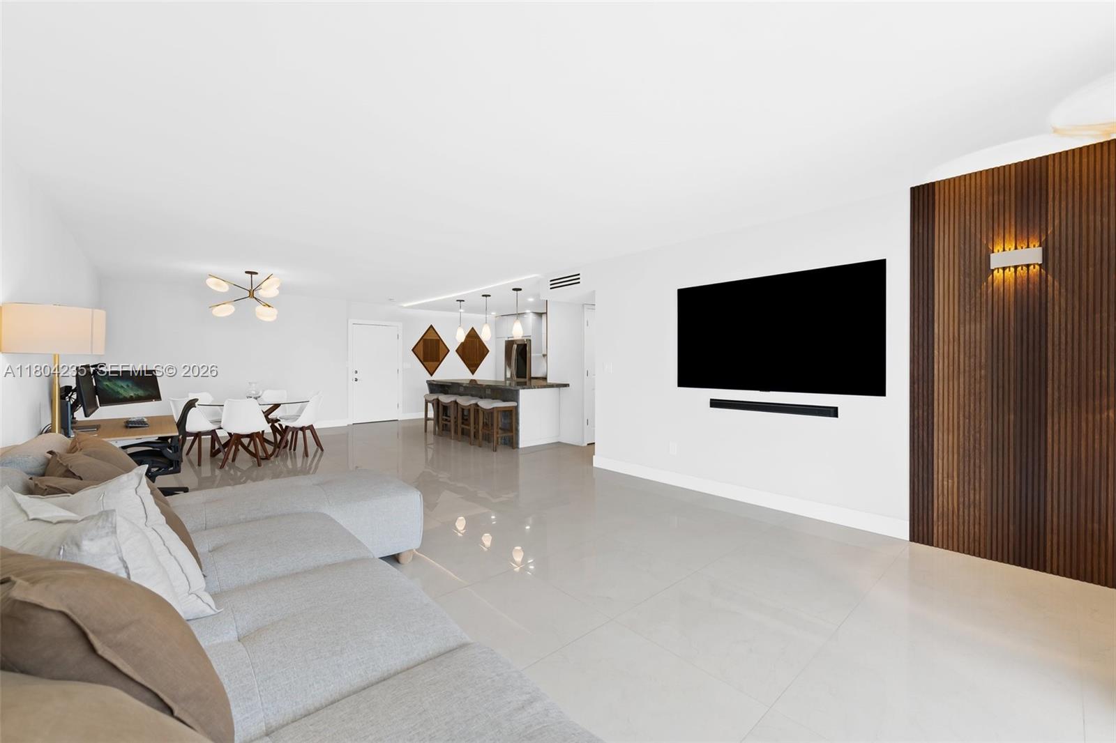 OXFORD TOWERS CONDO - Residential