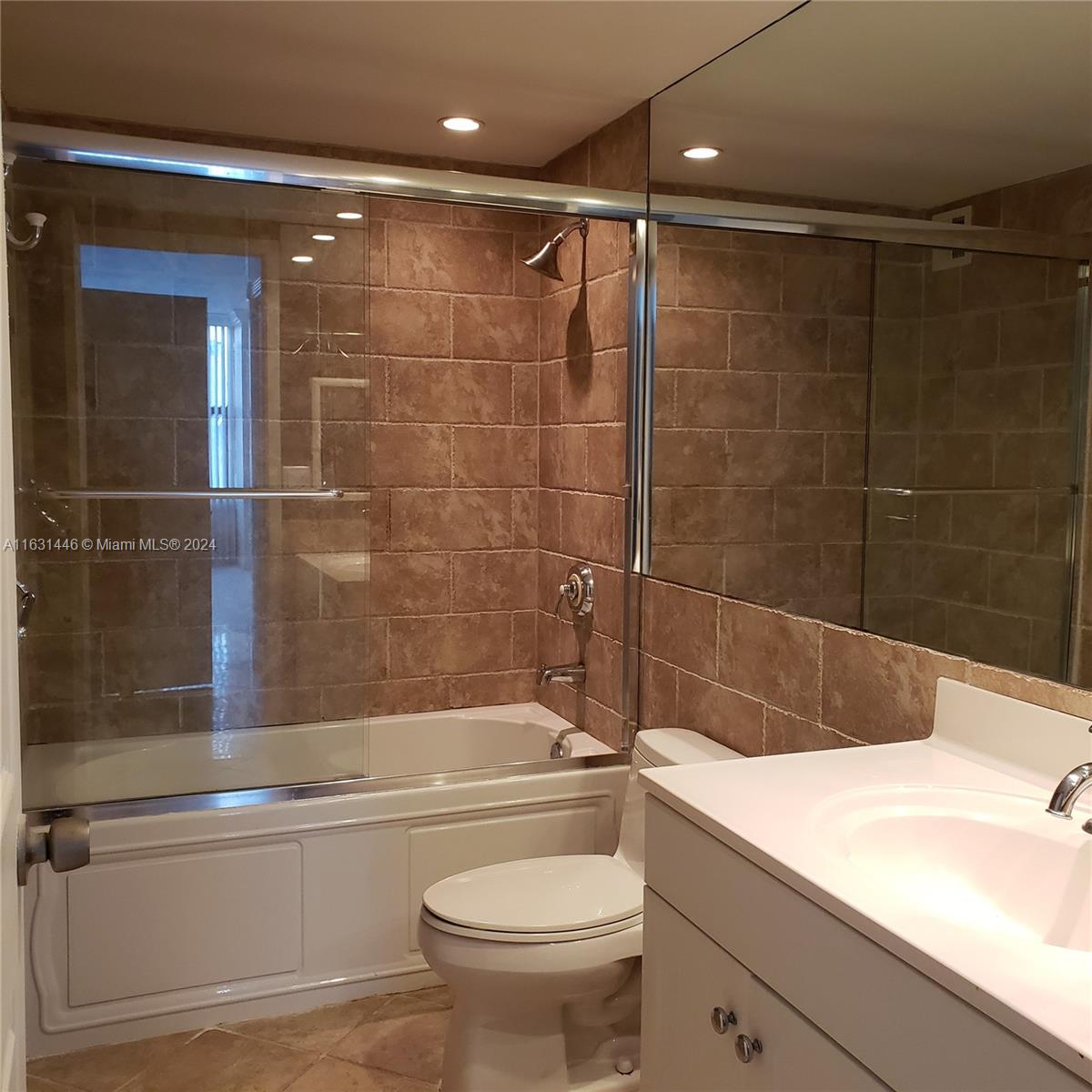 OLYMPUS CONDO PHASE - Residential