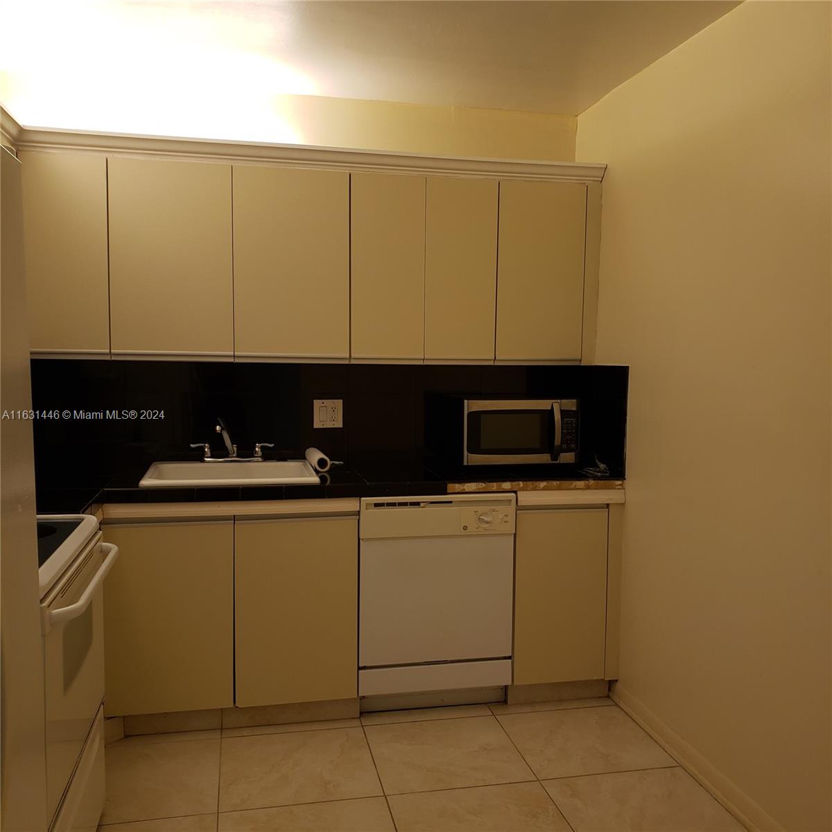 OLYMPUS CONDO PHASE - Residential