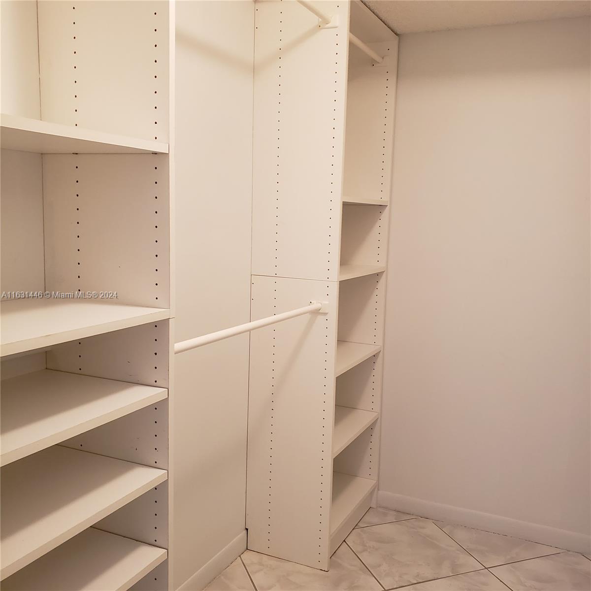 OLYMPUS CONDO PHASE - Residential