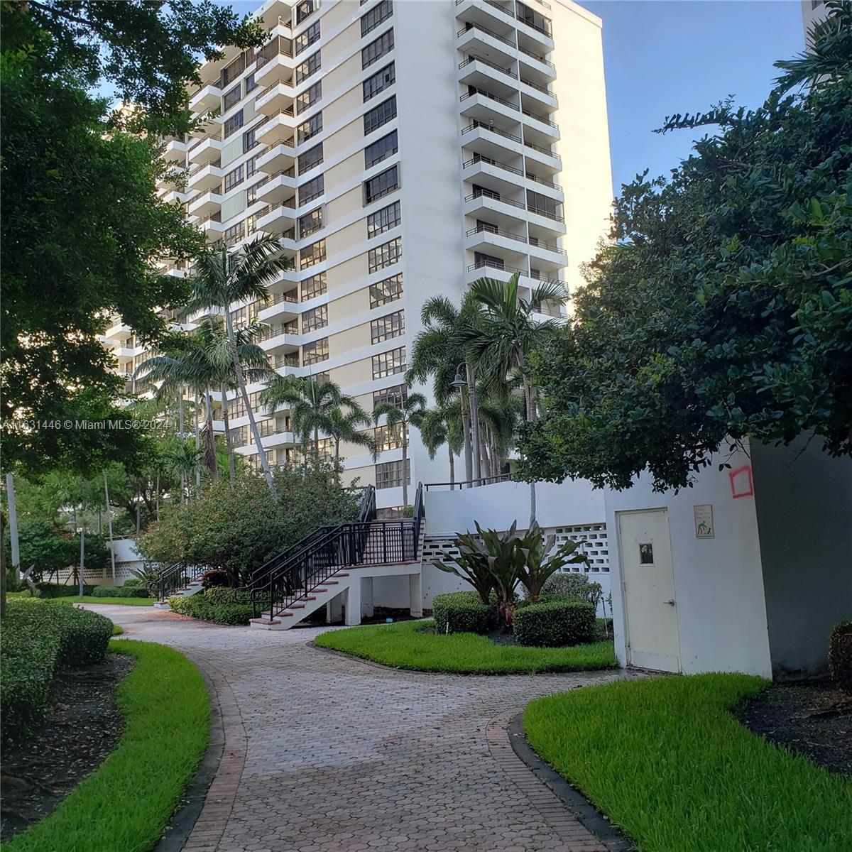 OLYMPUS CONDO PHASE - Residential