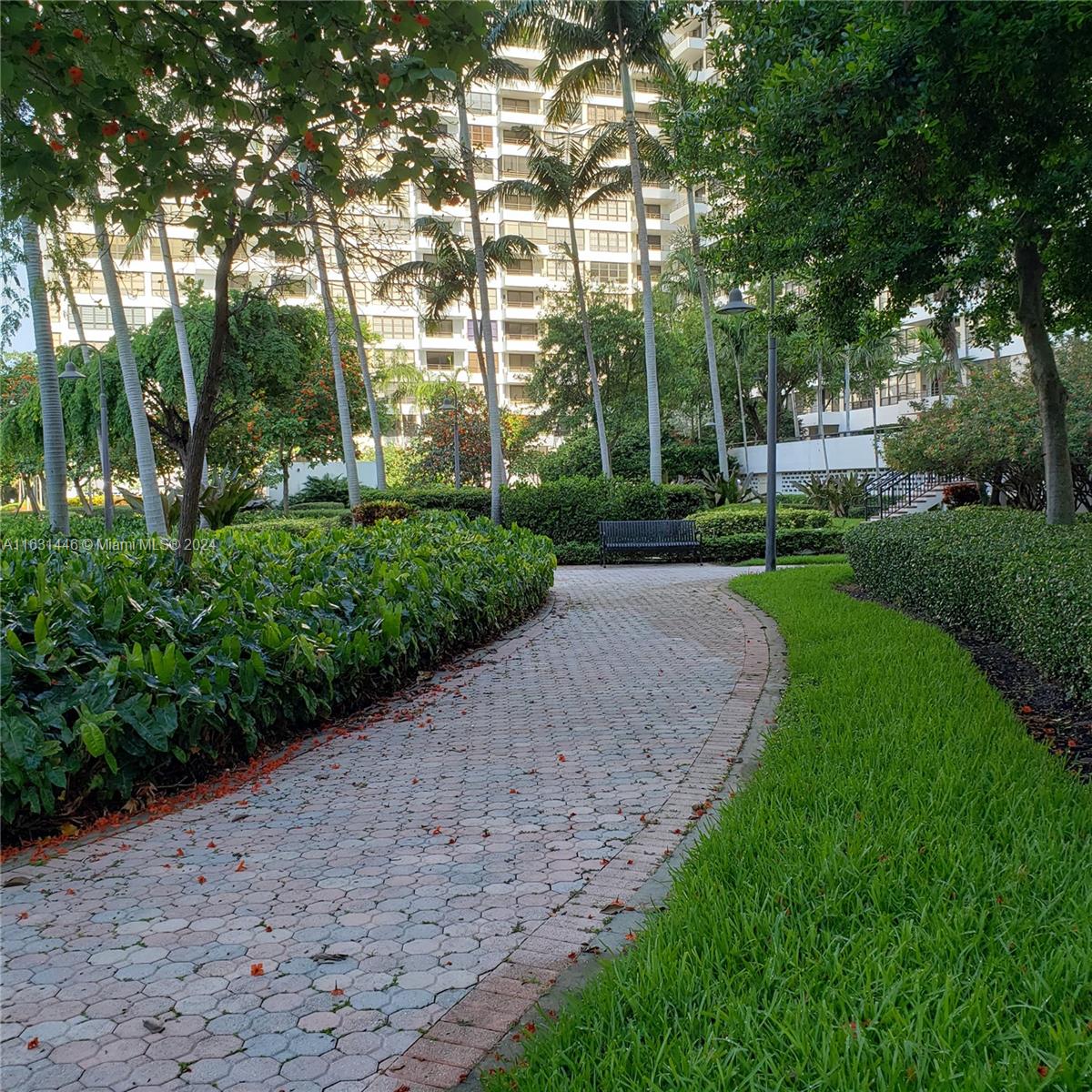 OLYMPUS CONDO PHASE - Residential