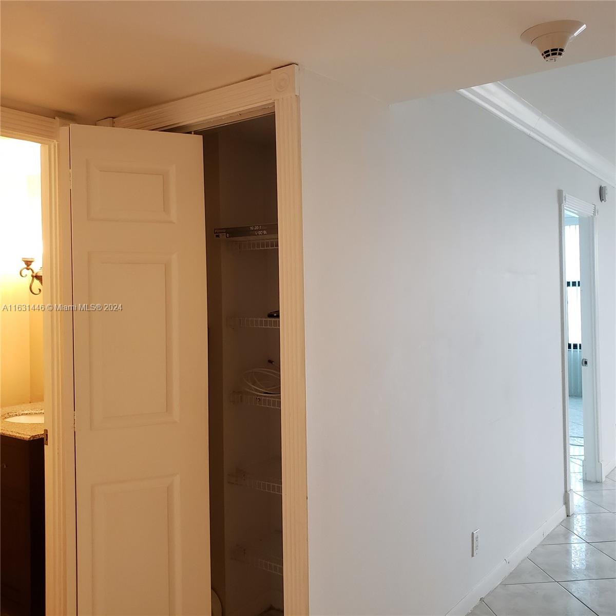 OLYMPUS CONDO PHASE - Residential