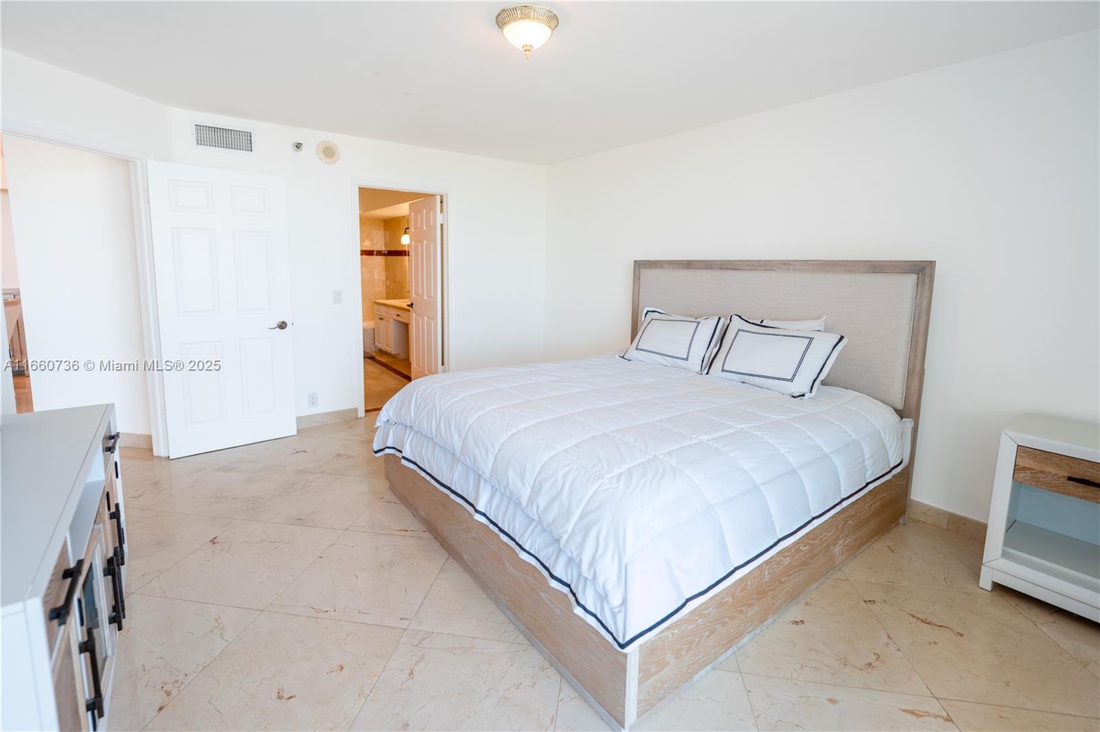 MYSTIC POINTE TOWER 400 C - Residential