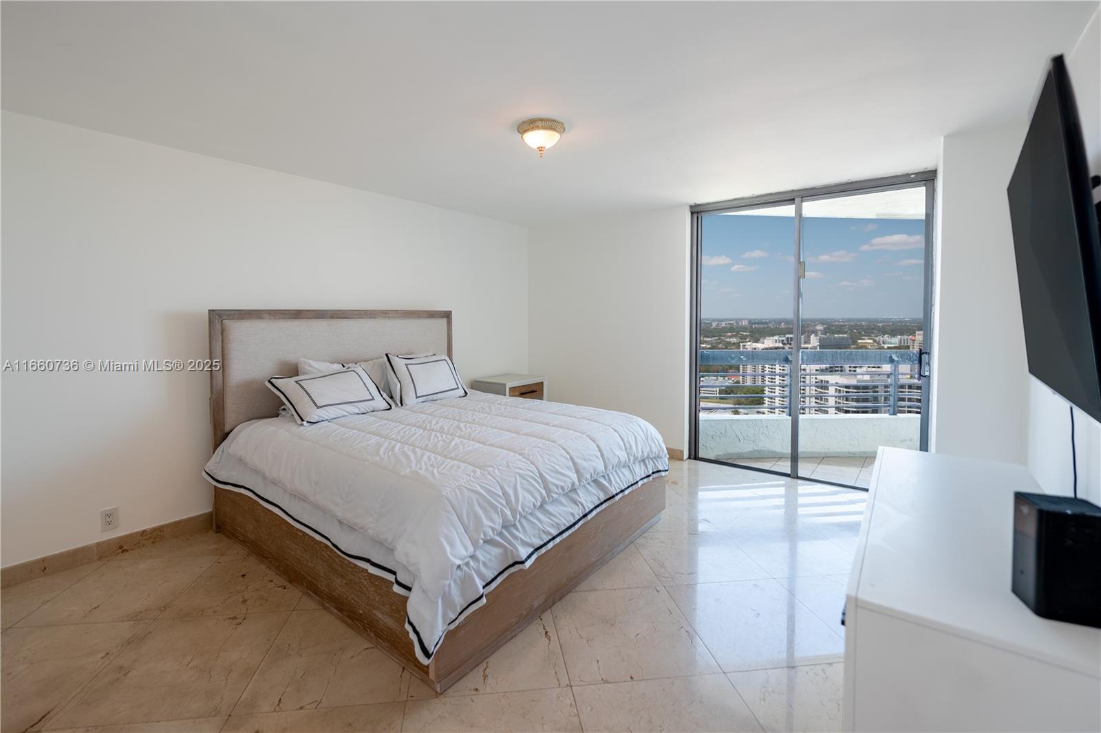 MYSTIC POINTE TOWER 400 C - Residential