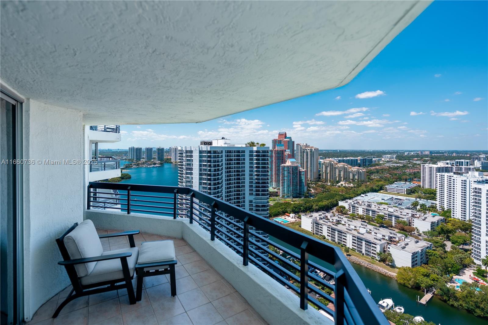 MYSTIC POINTE TOWER 400 C - Residential