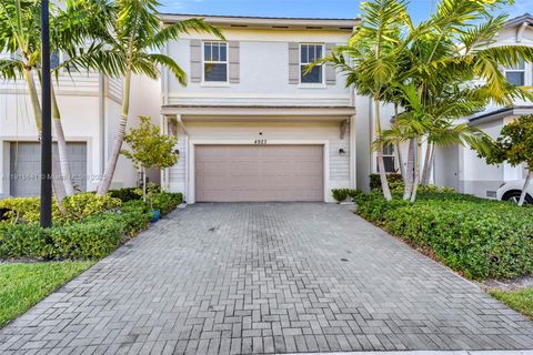 View photos, virtual tours, details... 4923 NW 48th Ter Tamarac FL 33319