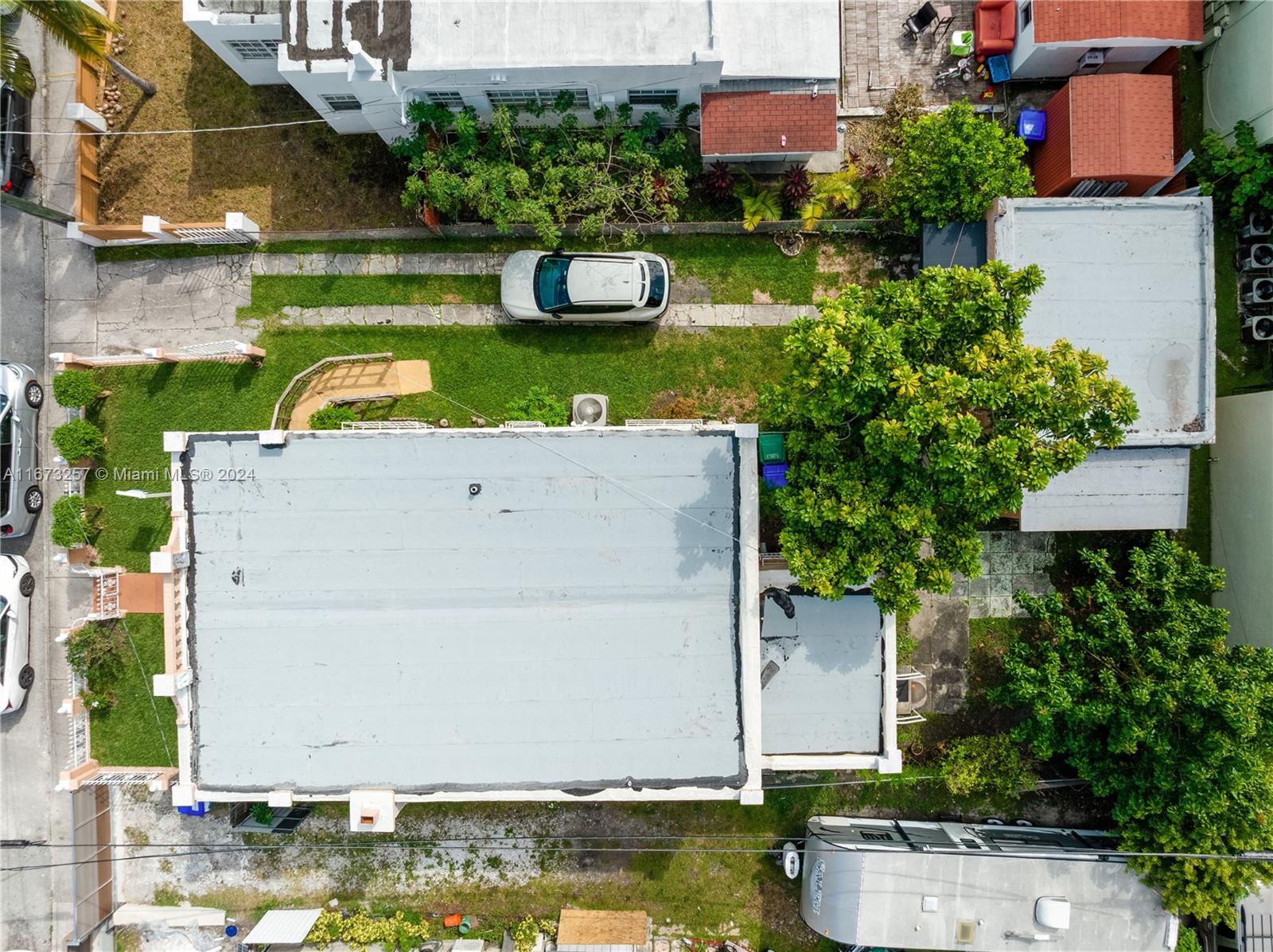LAWRENCE ESTATE LAND CO - Residential