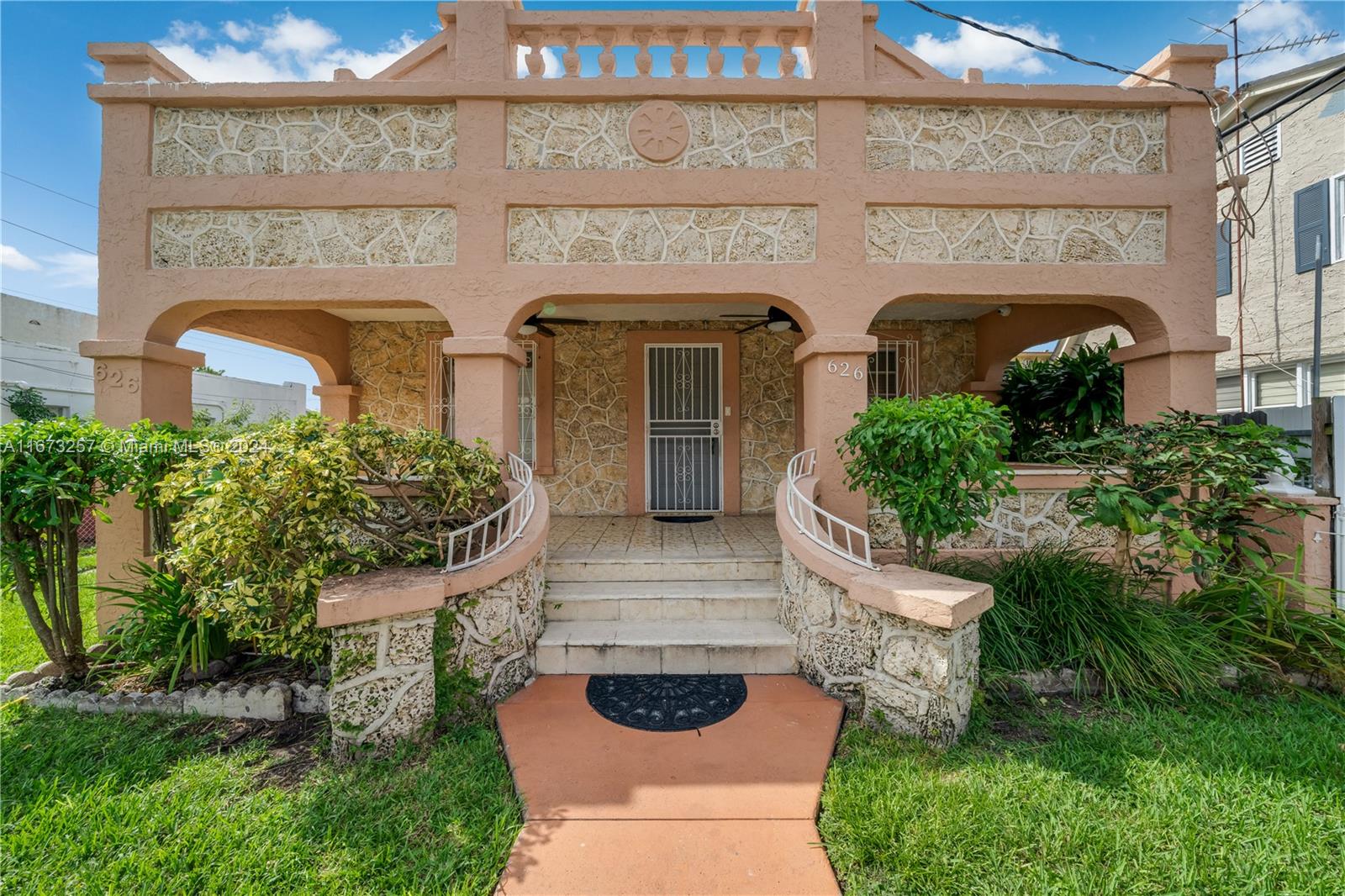 LAWRENCE ESTATE LAND CO - Residential