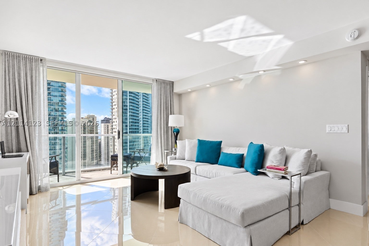 1155 Brickell Bay Dr 2609