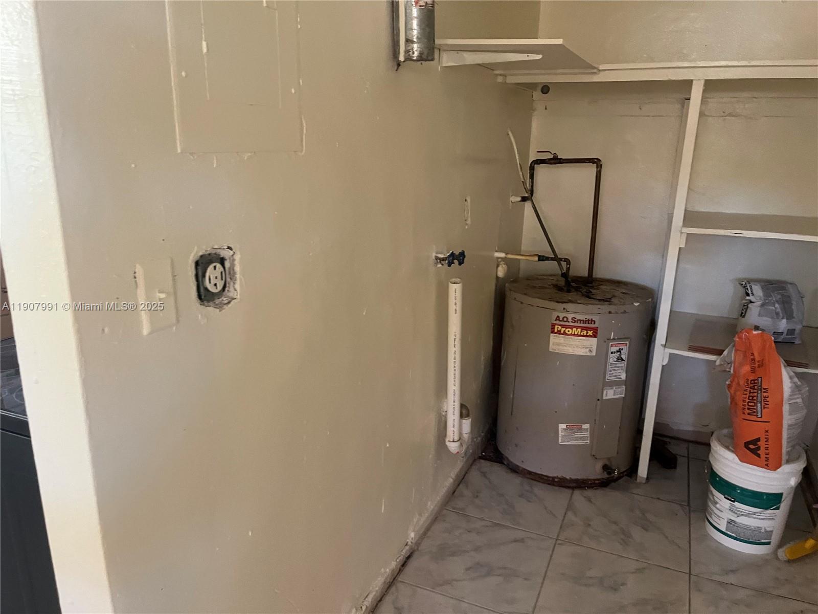 VENETIAN GARDENS ACRESPB - Residential Lease