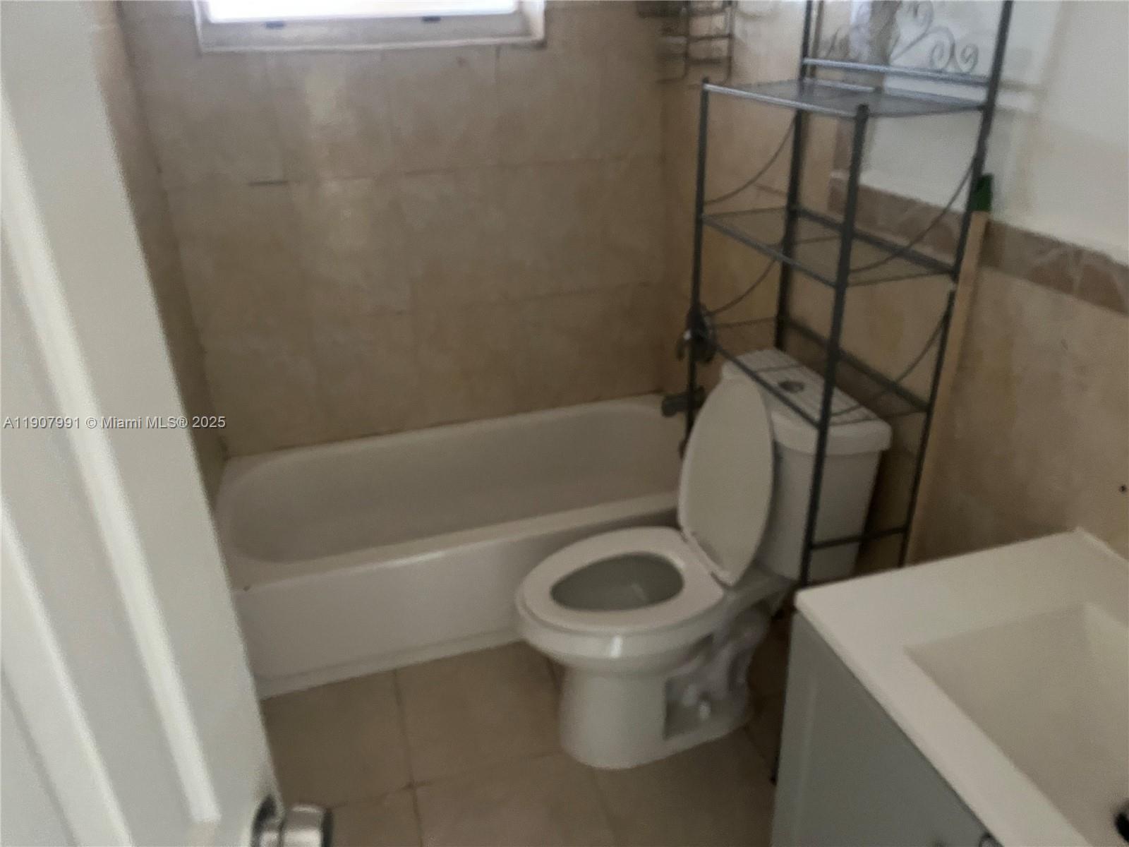 VENETIAN GARDENS ACRESPB - Residential Lease