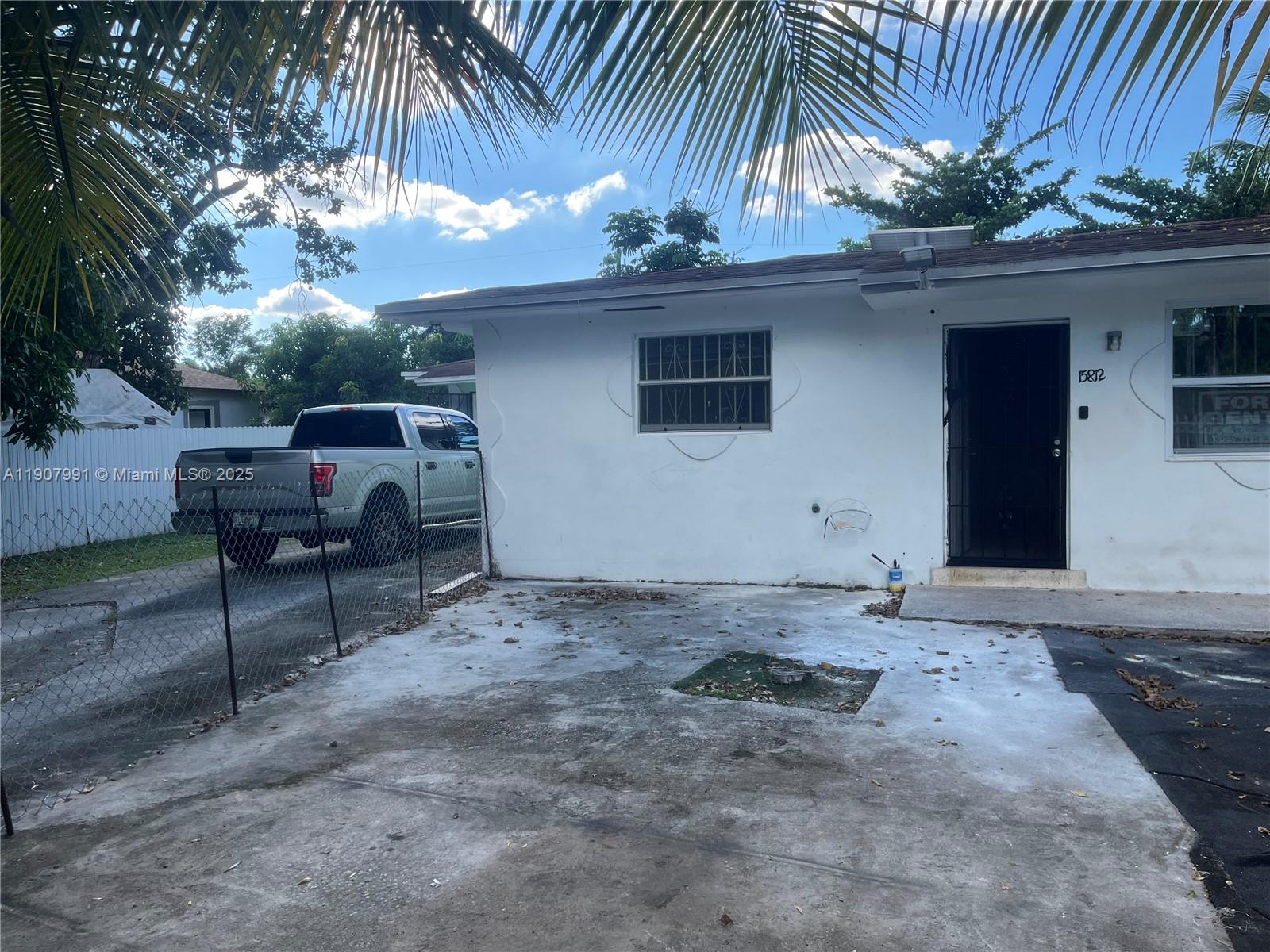 VENETIAN GARDENS ACRESPB - Residential Lease