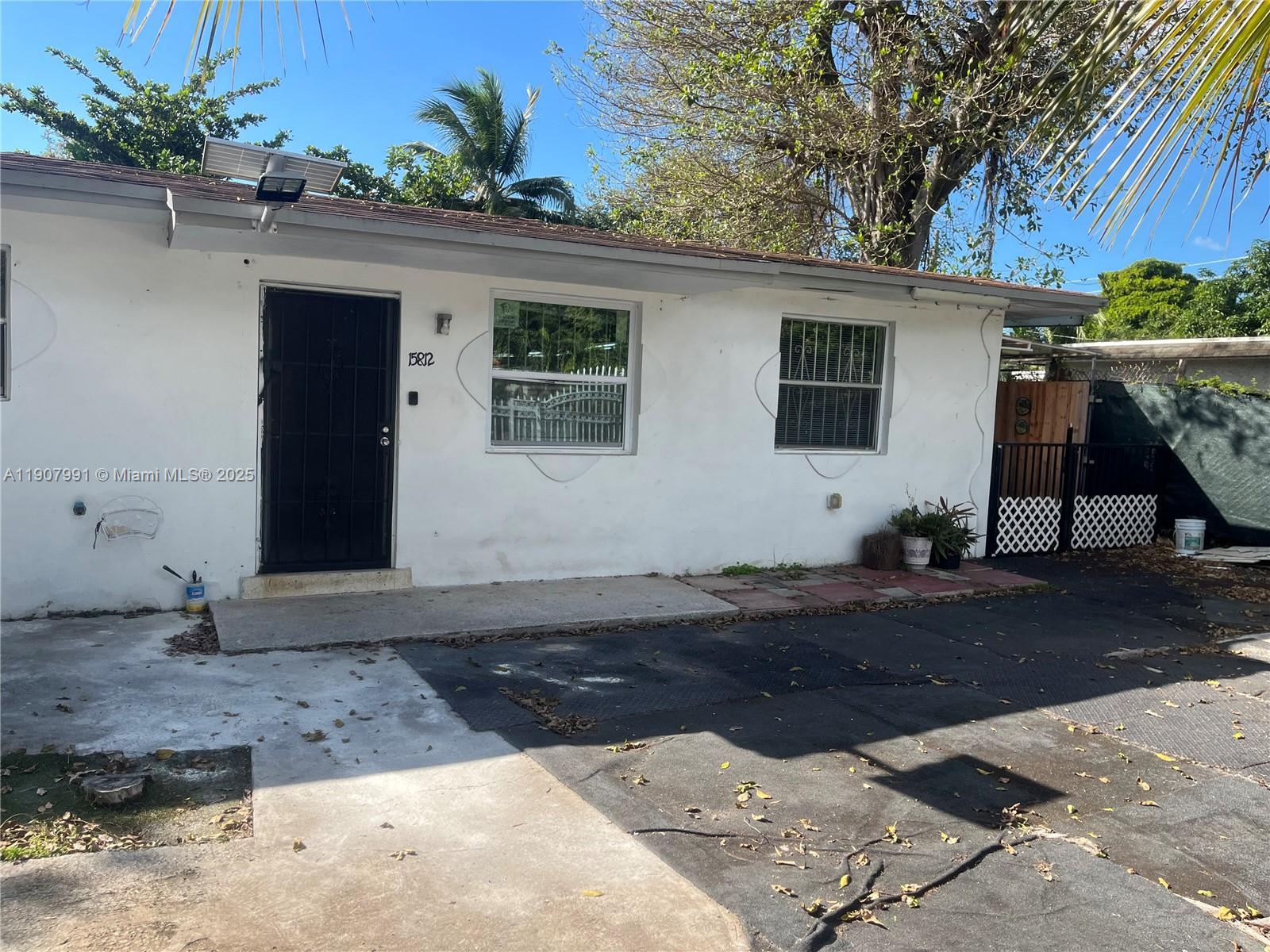 VENETIAN GARDENS ACRESPB - Residential Lease