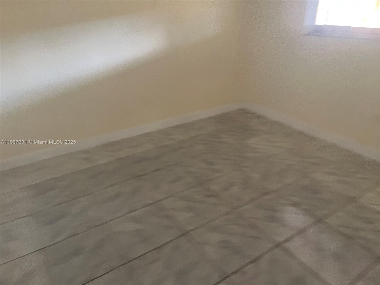 VENETIAN GARDENS ACRESPB - Residential Lease