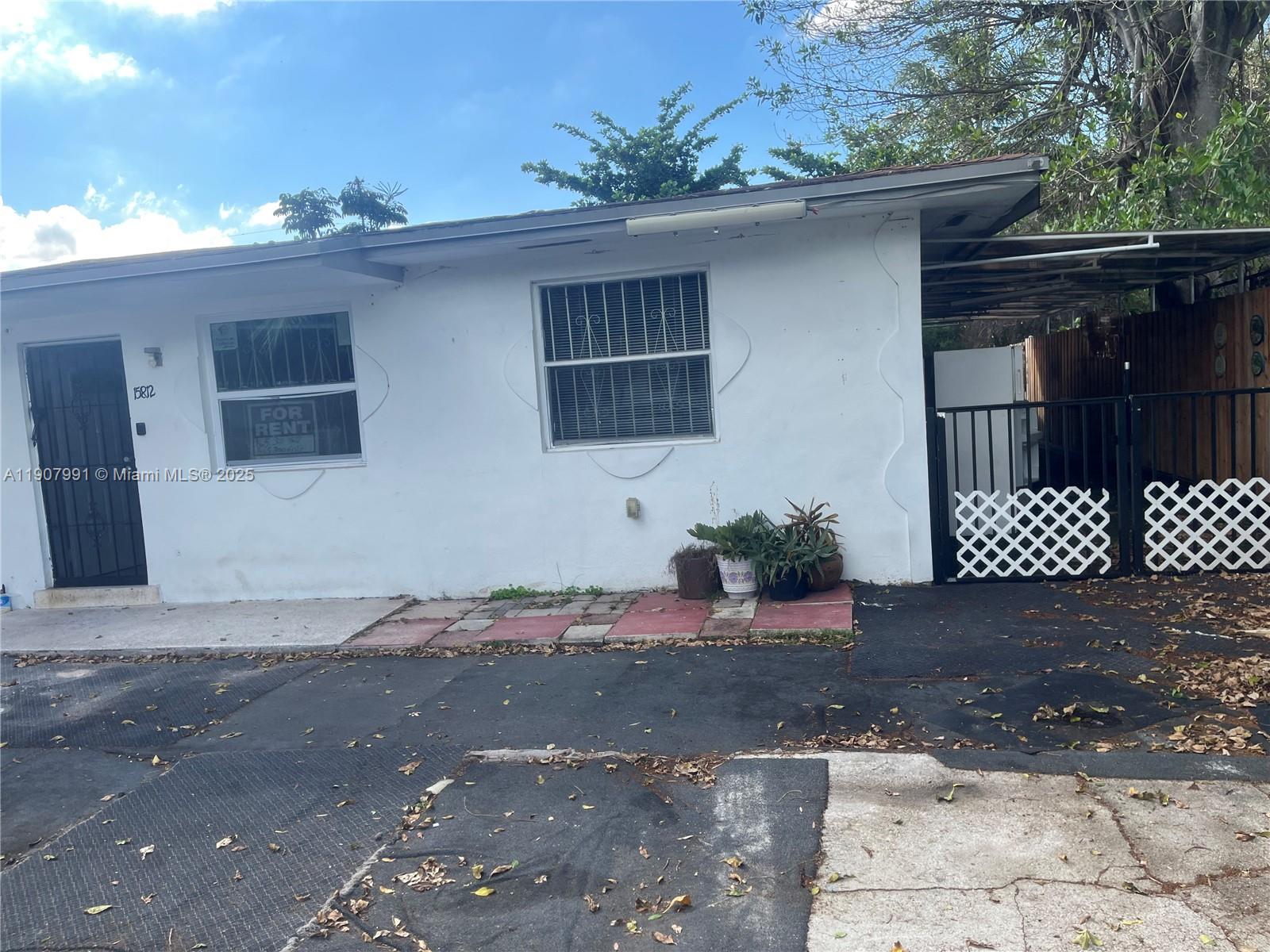 VENETIAN GARDENS ACRESPB - Residential Lease