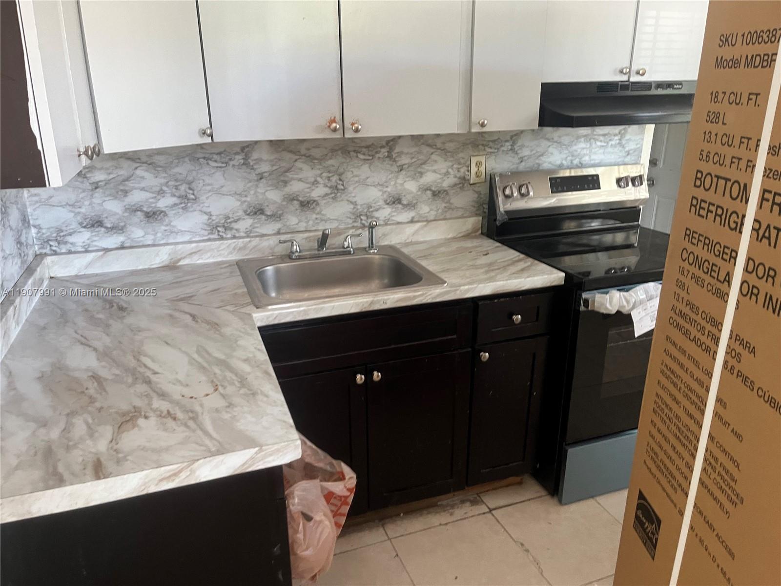 VENETIAN GARDENS ACRESPB - Residential Lease