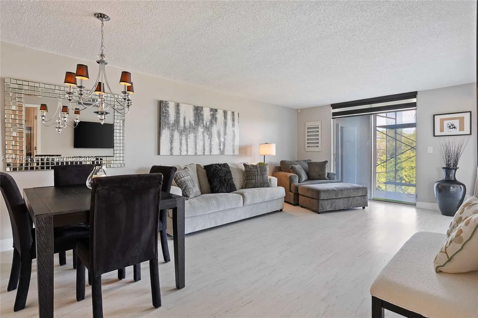 Boca Raton, Florida 33487, United States, 1 Bedroom Bedrooms, ,2 BathroomsBathrooms,Residential,Active,136227