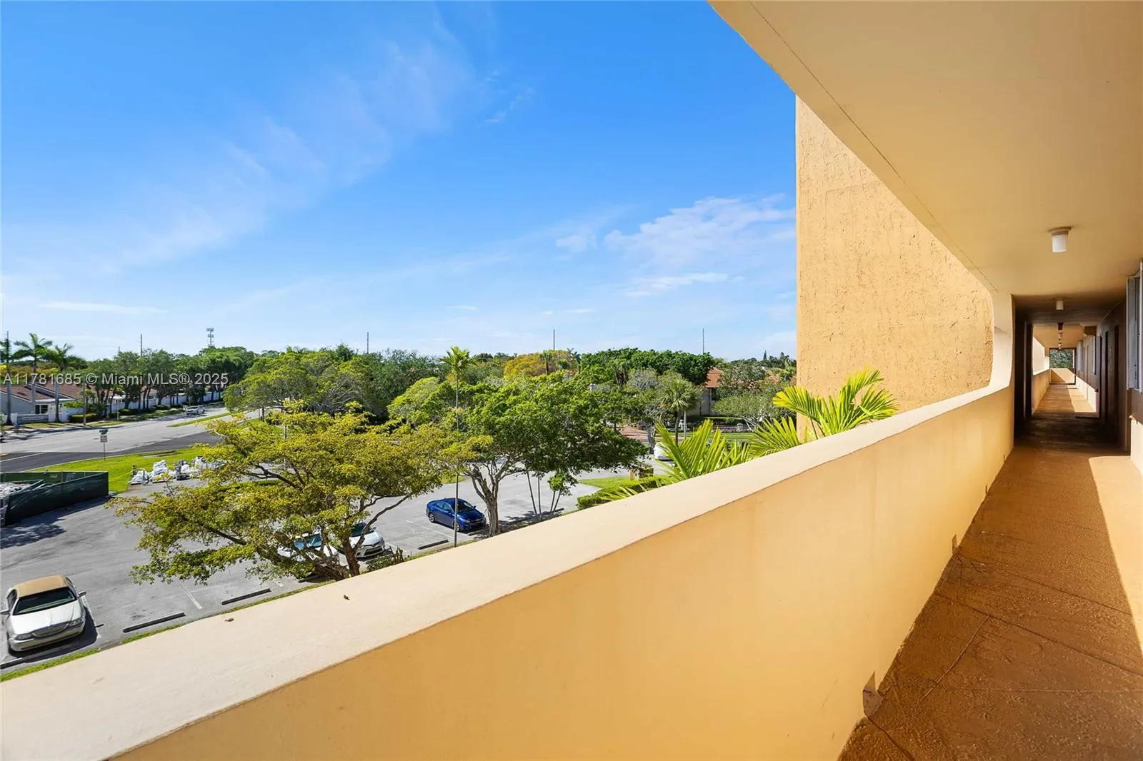 Boca Raton, Florida 33487, United States, 1 Bedroom Bedrooms, ,2 BathroomsBathrooms,Residential,Active,136227