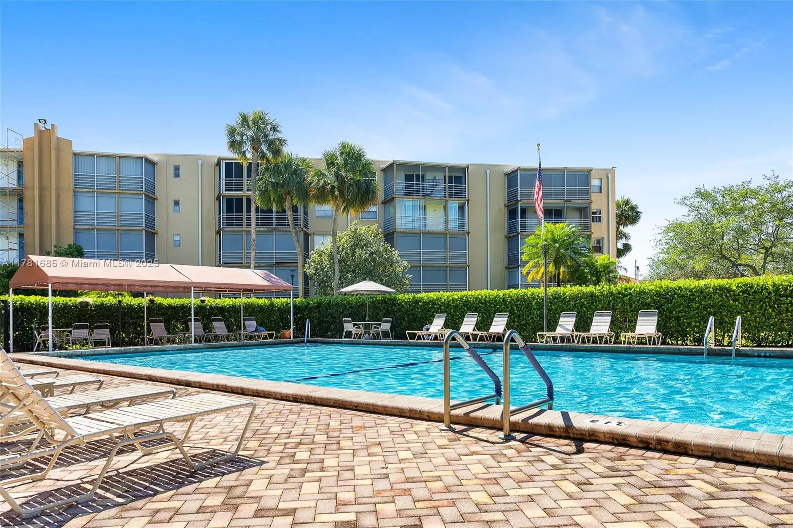 Boca Raton, Florida 33487, United States, 1 Bedroom Bedrooms, ,2 BathroomsBathrooms,Residential,Active,136227