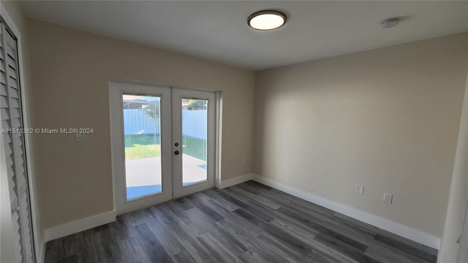 BISCAYNE PATIO HOMES - Residential