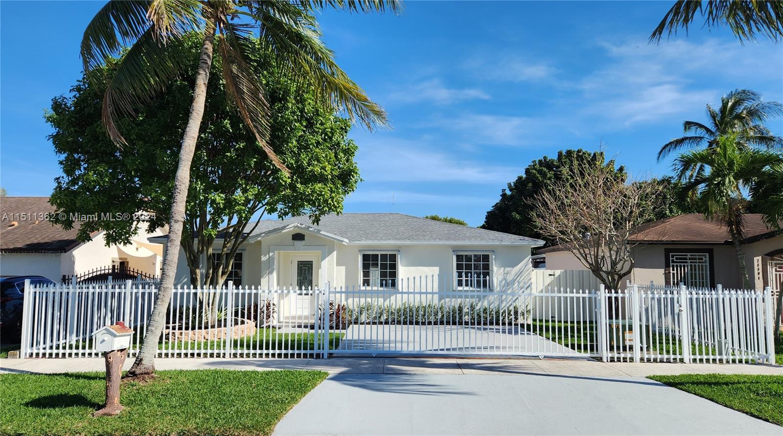 BISCAYNE PATIO HOMES - Residential