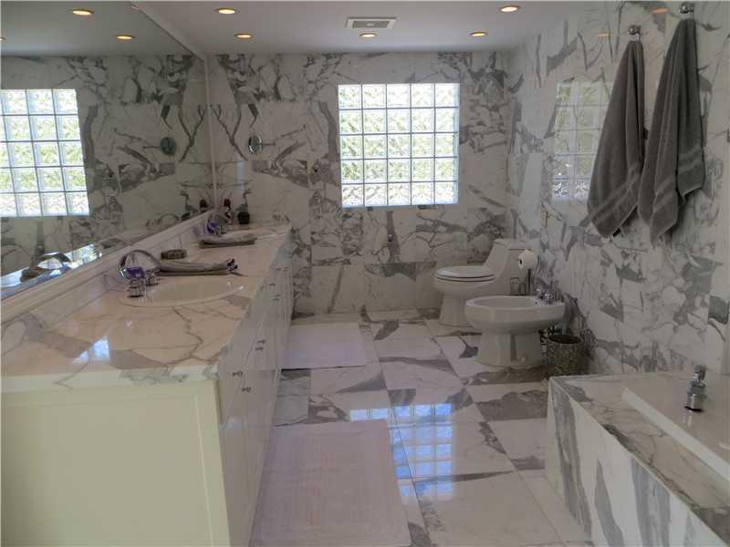 LAUDERDALE BEACH 4-2 B - Residential