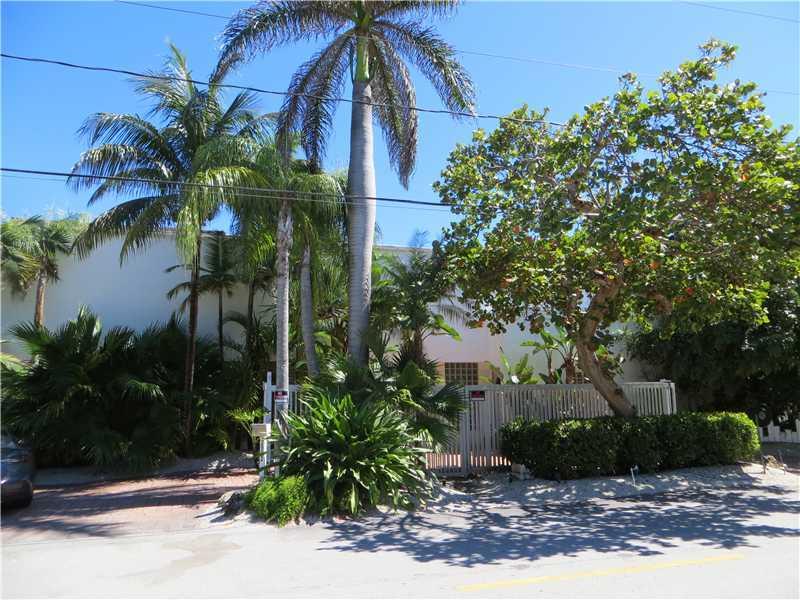 LAUDERDALE BEACH 4-2 B - Residential