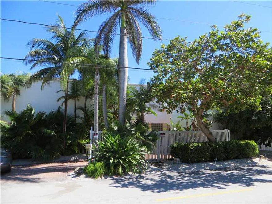 RARE 100'LOT WITH MODERN OCEANFRONT HOME IN THIS SECLUDED PRIVATE NEIGHBORHOOD. THIS IS ONE OF THE DEEPEST AND LARGEST LOTS ON FORT LAUDERDALE BEACH WITH ALMOST 1/2 ACRES OF LAND. THIS IS A DOUBLE SIZE LOT AND CAN BE SUBDIVIDED INTO TWO SEPERATE 50'LOTS F OR DEVELOPEMENT THIS LOT ALONE IS WORTH THE ASKING PRICE.