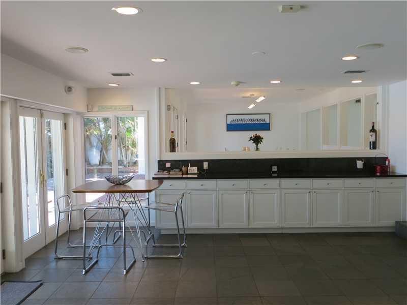 LAUDERDALE BEACH 4-2 B - Residential