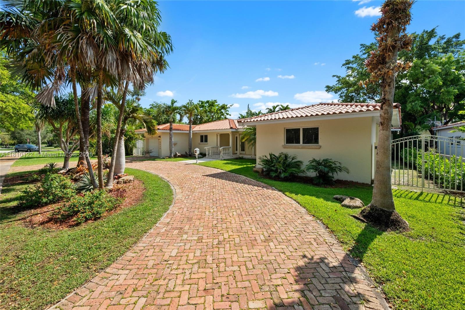5211 Granada Blvd, Coral Gables, Broward County, Florida - 4 Bedrooms  
3 Bathrooms - 