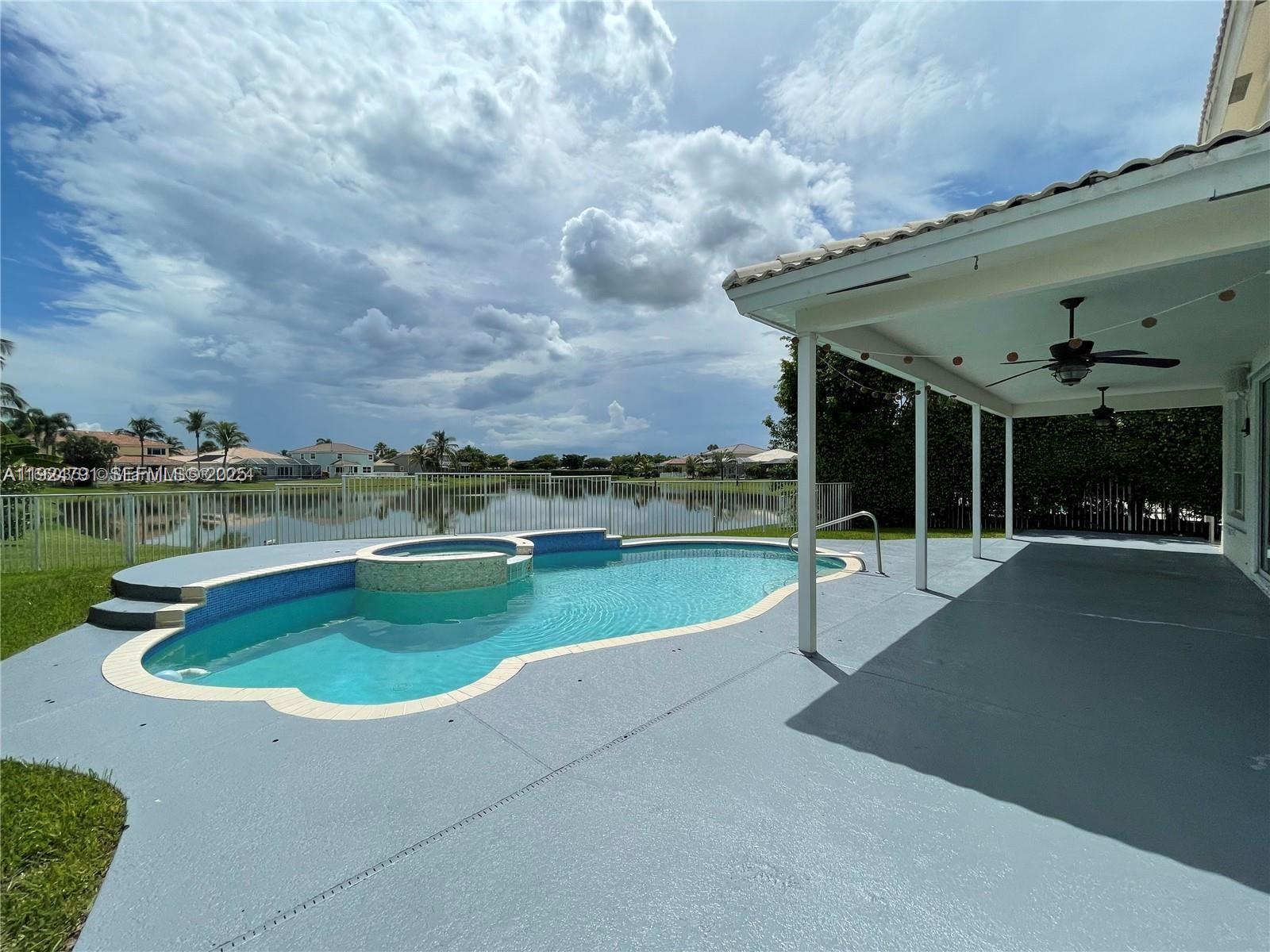 BOCA WINDS PAR E - Residential Lease