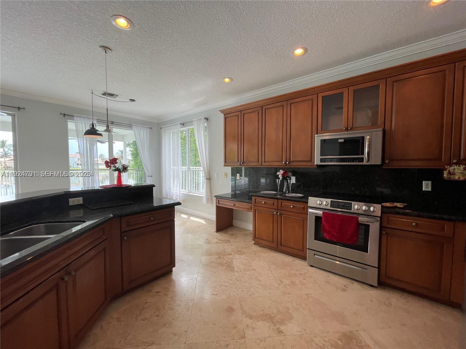 BOCA WINDS PAR E - Residential Lease