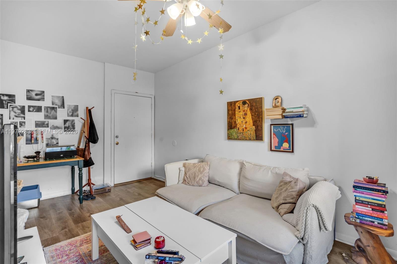 JASMINE CONDO - Residential